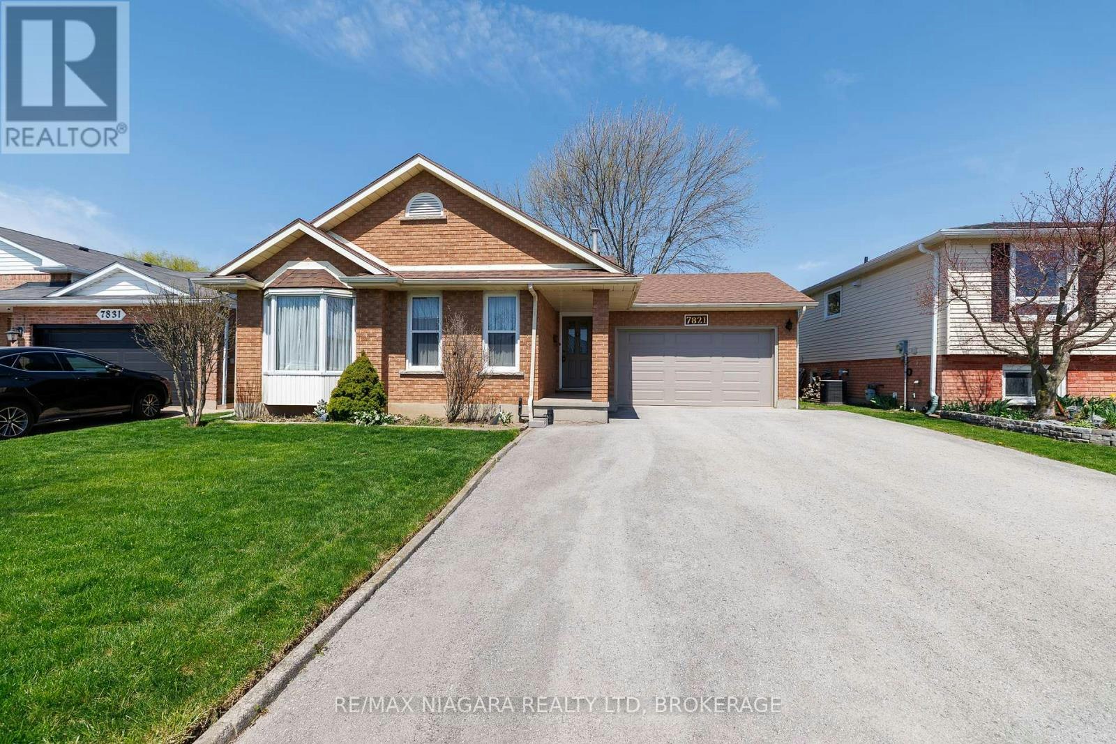 7821 Windfield Street, Niagara Falls, ON, L2H 2X5