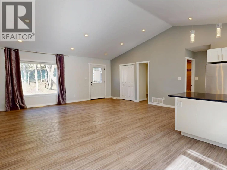 4942 Kyllo Road, 108 Mile Ranch, BC, V0K 2Z0 - 9