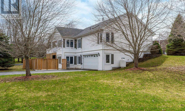 4 Linden Court