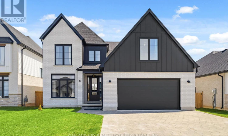13 Briscoe Crescent