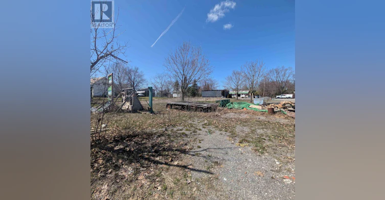 2300 Roger Stevens Drive, Ottawa, ON, K0A 2T0 - 5