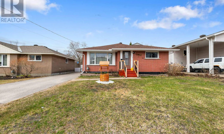 457 Princess Street W
