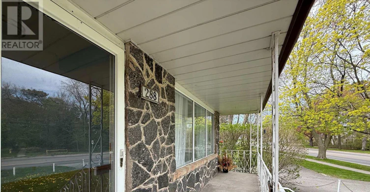 MAIN FLOOR-288 Scott Street, St. Catharines, ON, L2N 1J3 - 4
