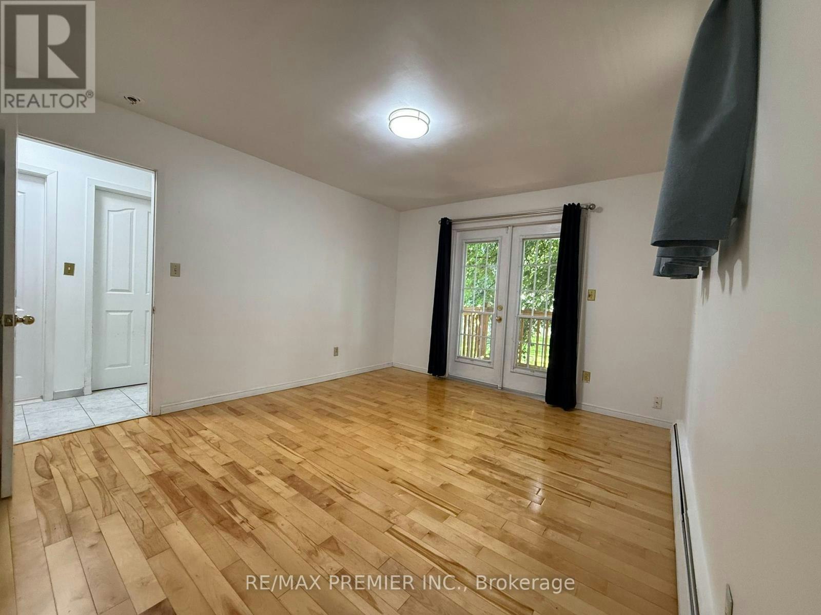 MAIN FLOOR-288 Scott Street, St. Catharines, ON, L2N 1J3 - 30