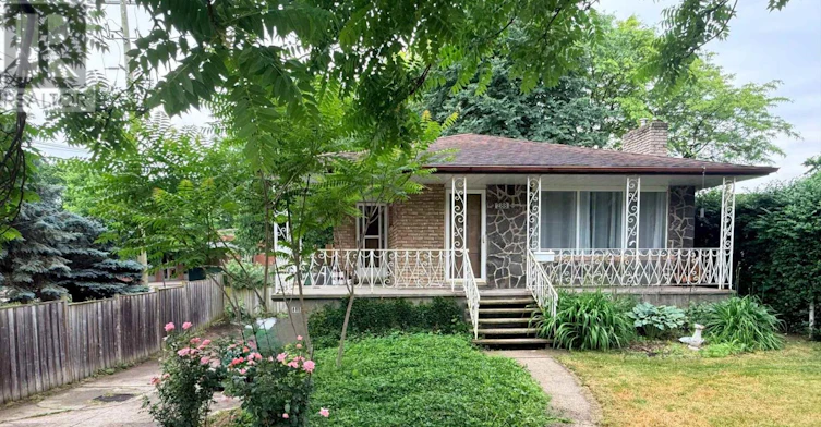 MAIN FLOOR-288 Scott Street, St. Catharines, ON, L2N 1J3