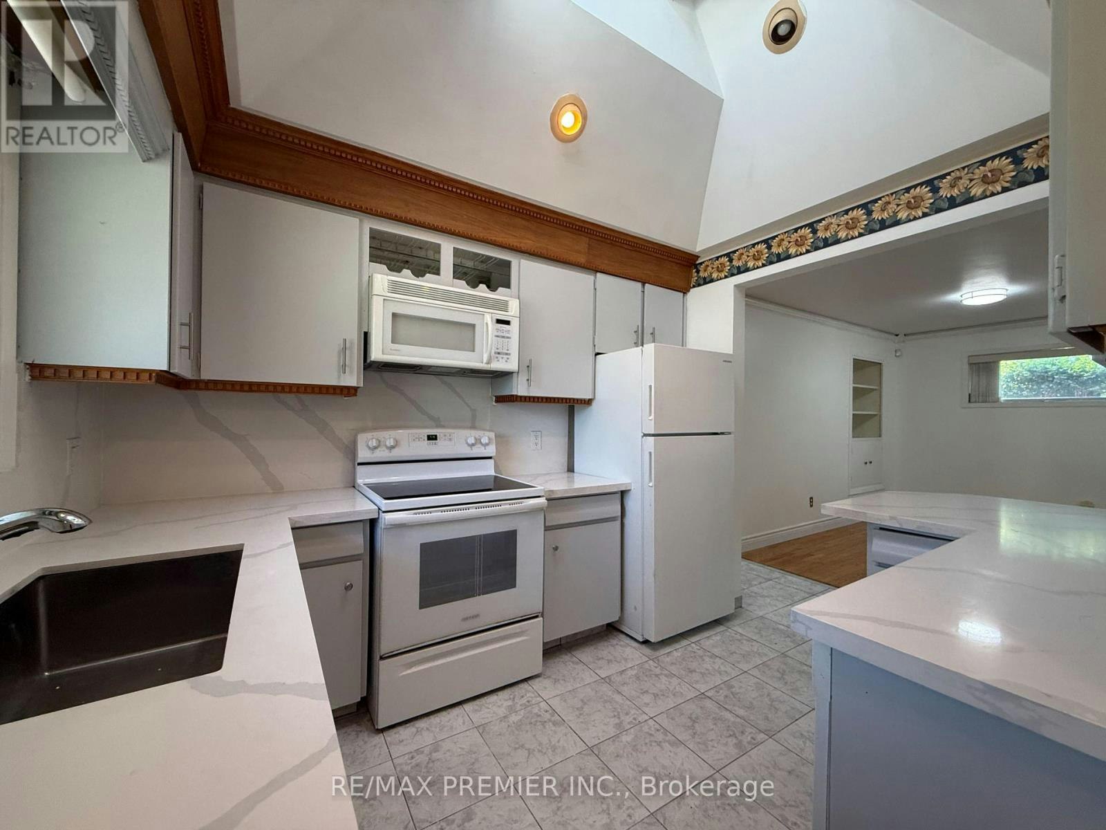 MAIN FLOOR-288 Scott Street, St. Catharines, ON, L2N 1J3 - 12