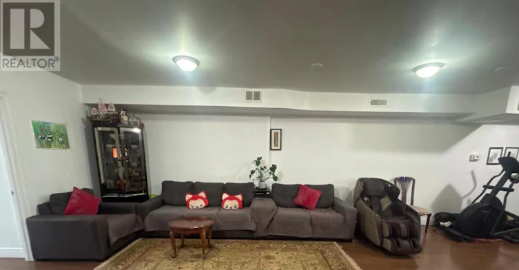 555 St. Clair Avenue, Toronto, ON, M6C 1A3 - 4