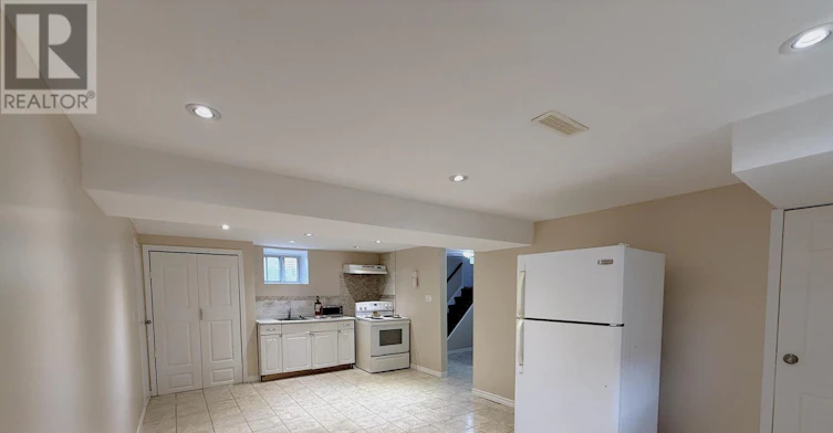 BSMT-220 Ellington Drive, Toronto, ON, M1R 3Y4