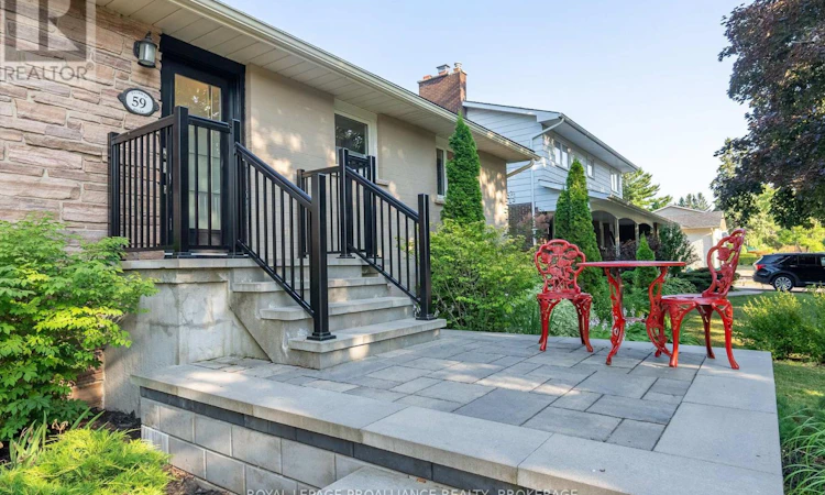 59 Fairway Hill Crescent