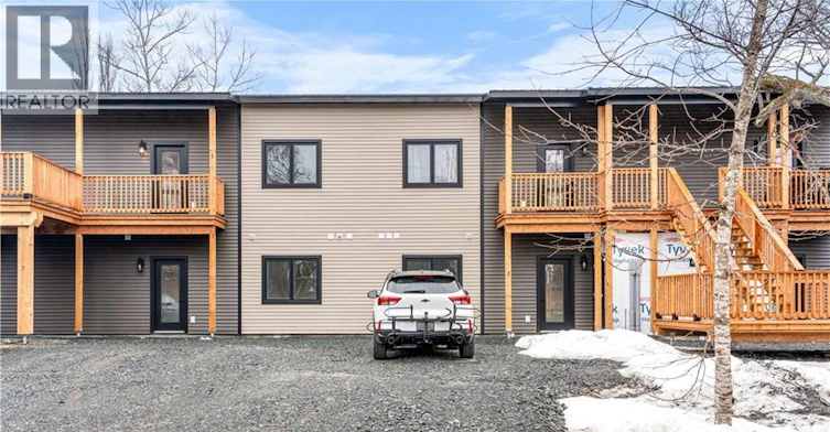2-1300 Golden Park Crescent, Bathurst, NB, E2A 1V1 - 2