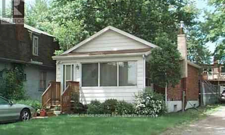 86 Ash Crescent