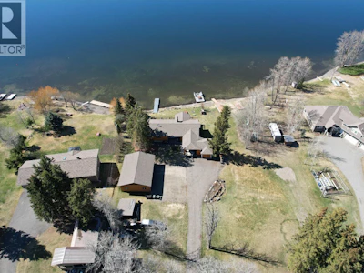 6126 Lakeshore Drive - 5