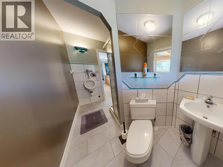 6126 Lakeshore Drive, 100 Mile House, BC, V0K 2E3 - 16