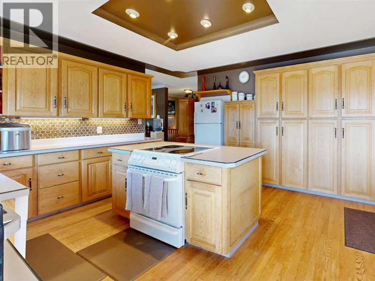 6126 Lakeshore Drive, 100 Mile House, BC, V0K 2E3 - 13