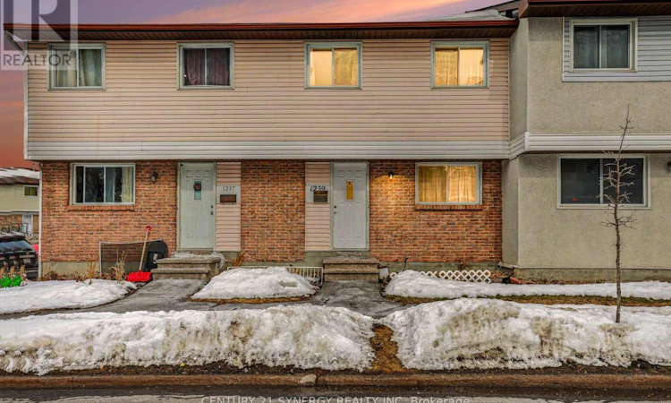 73-1239 Bowmount Street