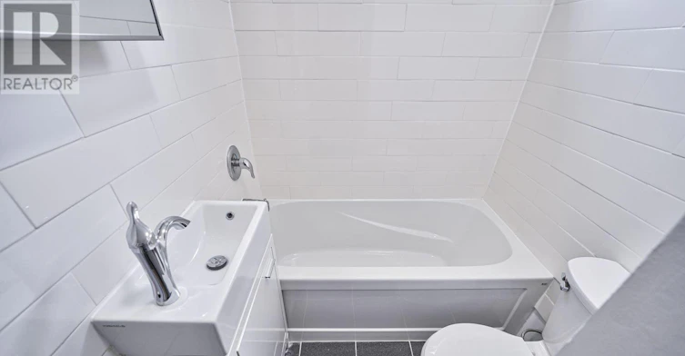2-1046 Bathurst Street, Toronto, ON, M5R 3G7 - 17