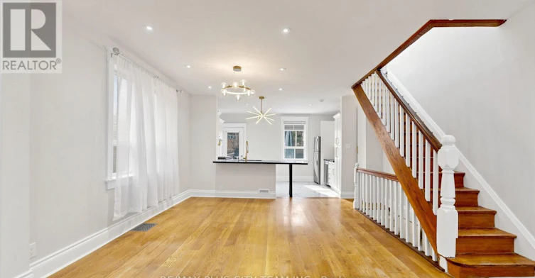 402 Woodbine Avenue, Toronto, ON, M4L 3P6 - 8