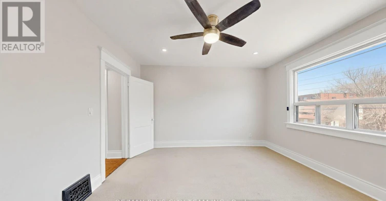 402 Woodbine Avenue, Toronto, ON, M4L 3P6 - 14