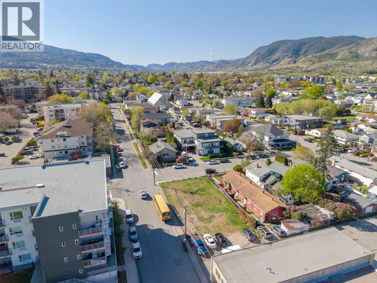 303 W Nanaimo Avenue, Penticton, BC, V2A 1N8 - 6