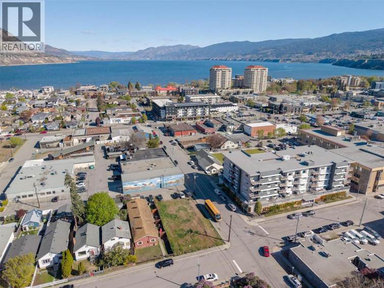 303 W Nanaimo Avenue, Penticton, BC, V2A 1N8 - 9