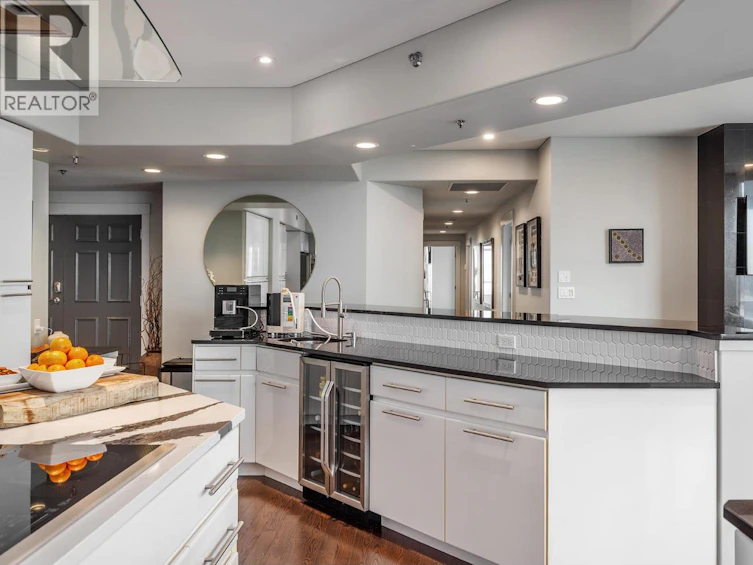 1601-1152 Sunset Drive, Kelowna, BC, V1Y 9R7 - 20