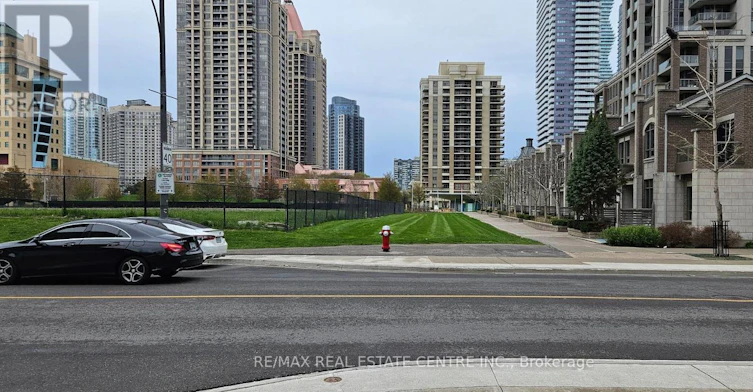 17 Shared) 370 One Square Drive, Mississauga, ON, L5B 0E6 - 4