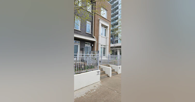 17 Shared) 370 One Square Drive, Mississauga, ON, L5B 0E6