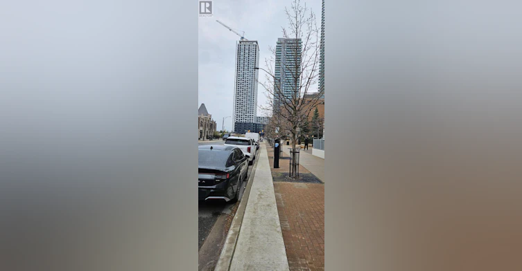 17 Shared) 370 One Square Drive, Mississauga, ON, L5B 0E6 - 16