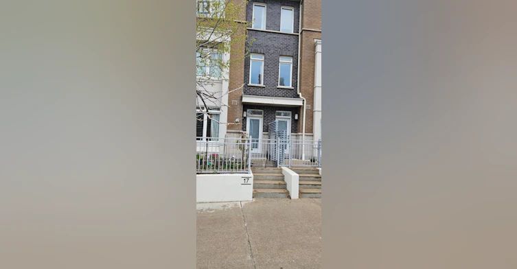 17 Shared) 370 One Square Drive, Mississauga, ON, L5B 0E6 - 2