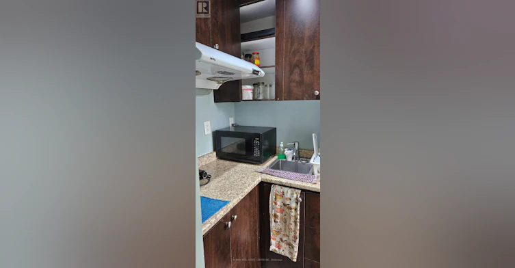17 Shared) 370 One Square Drive, Mississauga, ON, L5B 0E6 - 21