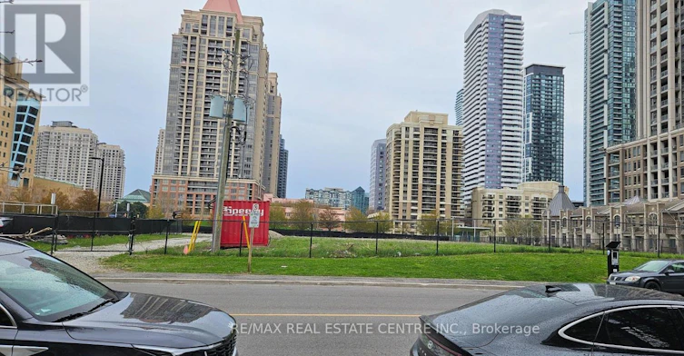 17 Shared) 370 One Square Drive, Mississauga, ON, L5B 0E6 - 3