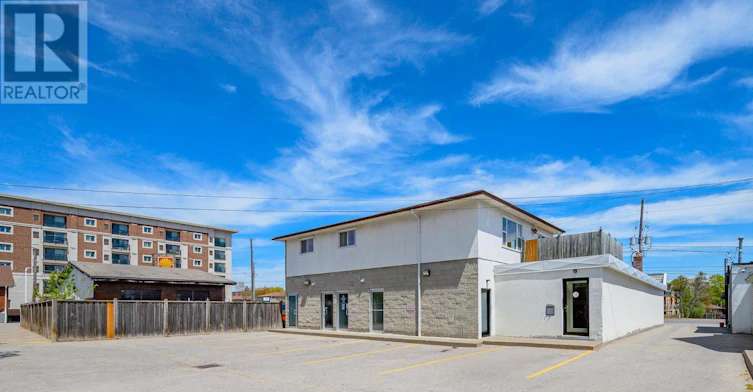 A-948 Simcoe Street N, Oshawa, ON, L1G 4W2 - 3