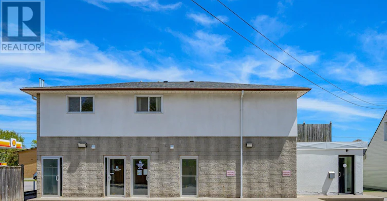 A-948 Simcoe Street N, Oshawa, ON, L1G 4W2