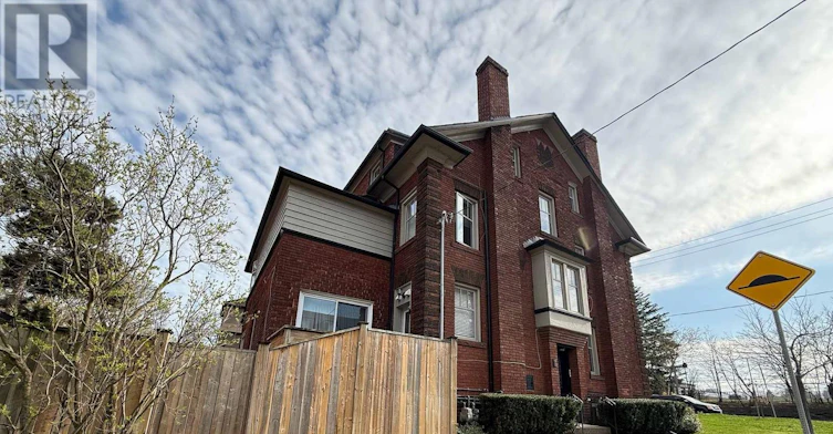 31 Oriole Parkway, Toronto, ON, M4V 2C9 - 3
