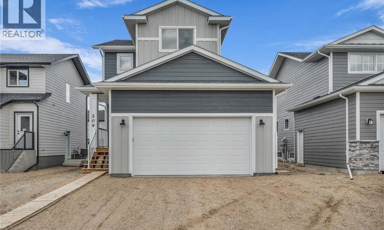 487 Traeger Close