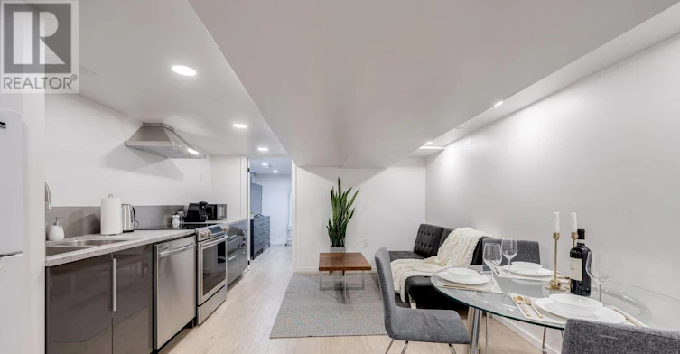BSMT-490 Symington Avenue, Toronto, ON, M6N 2W5 - 2