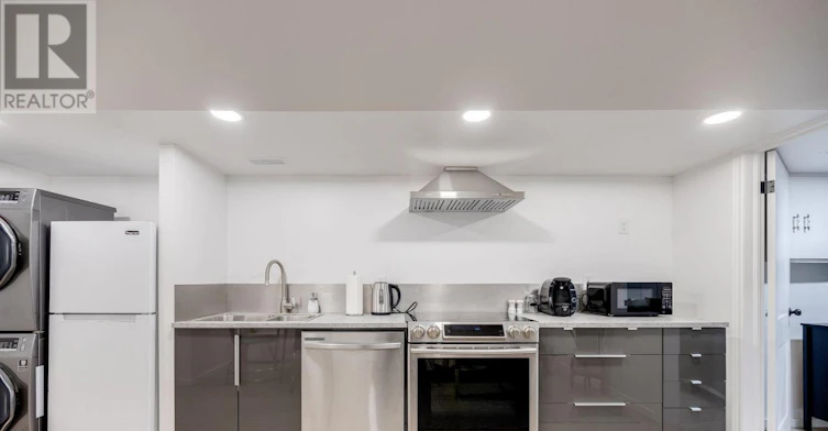 BSMT-490 Symington Avenue, Toronto, ON, M6N 2W5