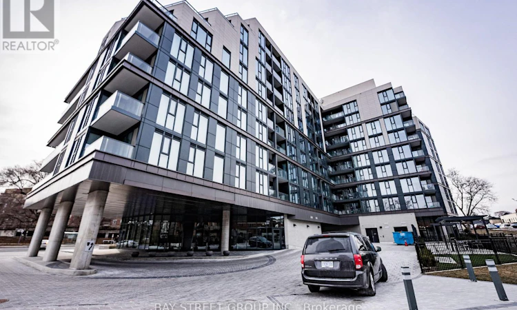 526-250 Lawrence Avenue W