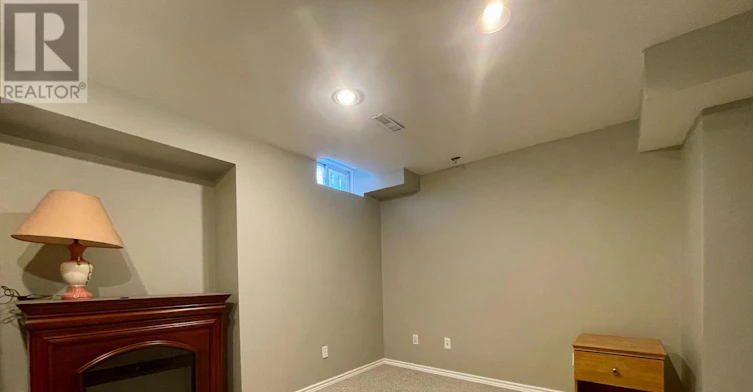 LOWER-824 College Manor Drive, Newmarket, ON, L3Y 8G6 - 8