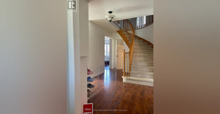 LOWER-824 College Manor Drive, Newmarket, ON, L3Y 8G6 - 3