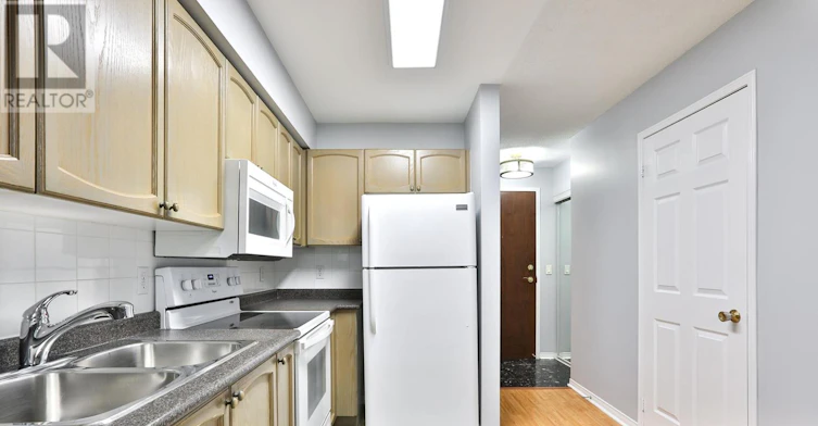 710-17 Michael Power Place, Toronto, ON, M9A 5G5 - 8