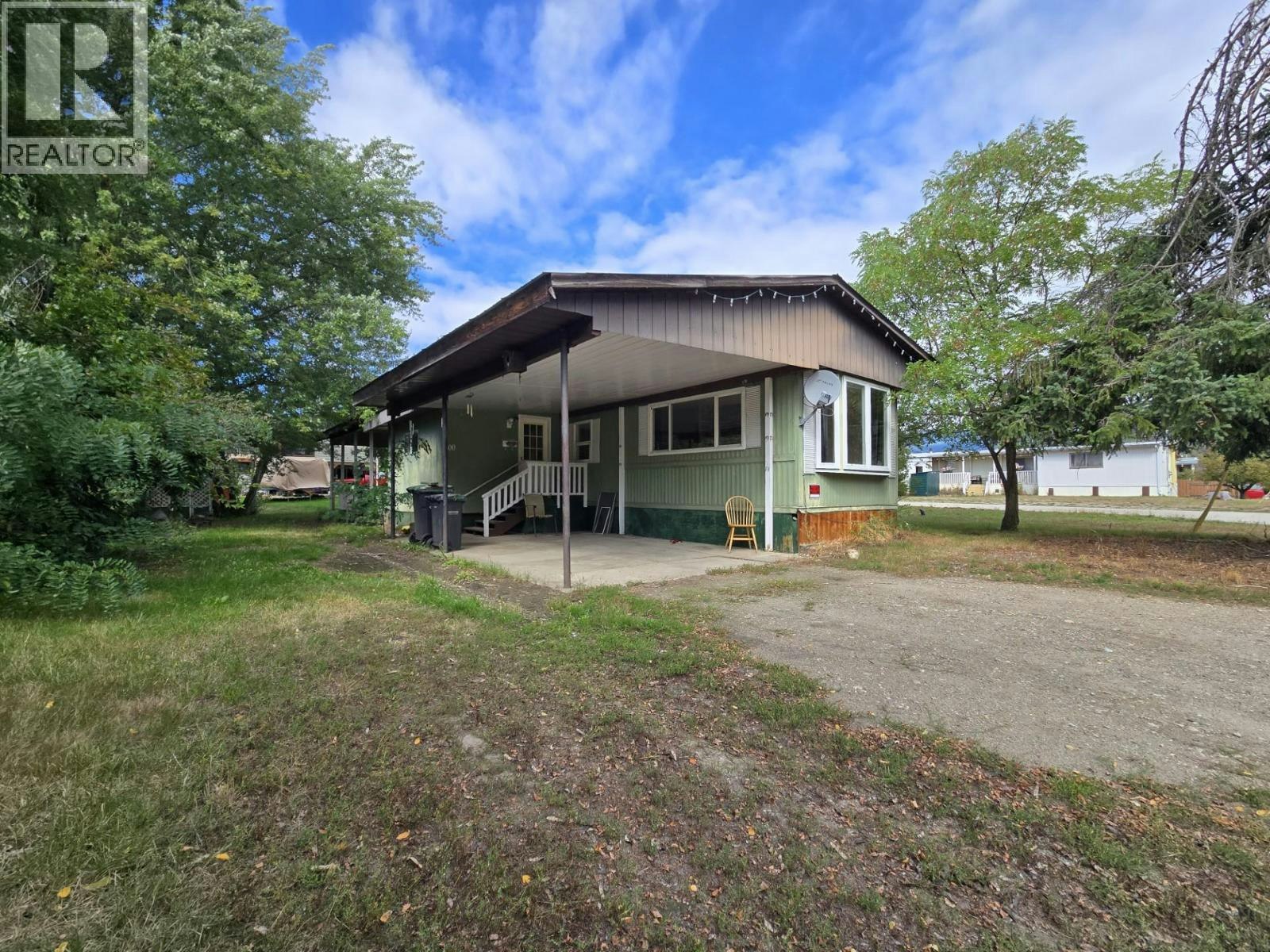 300 3rd Avenue, Castlegar, BC, V1N 2A6
