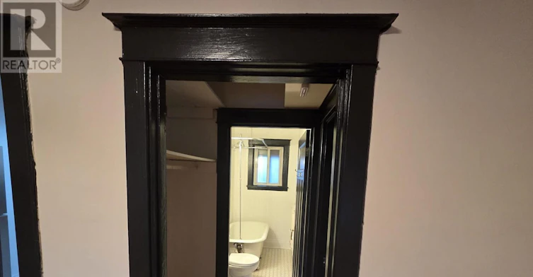 10-4 Hyde Park Avenue, Hamilton, ON, L8P 4M5 - 8