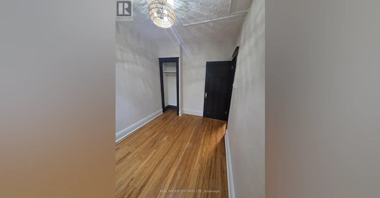 10-4 Hyde Park Avenue, Hamilton, ON, L8P 4M5 - 2