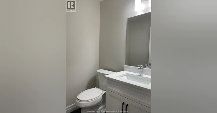 138 Lane Street, Essex, ON, N8M 0A9 - 9