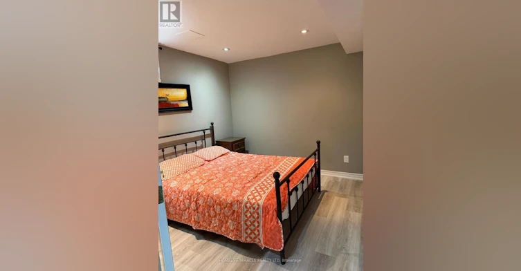 15 Village Green Drive, Vaughan, ON, L4L 9N9 - 12