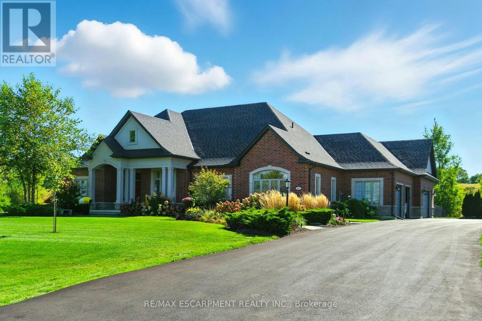 41 Shakespeare Road, Hamilton, ON, L9H 7R5