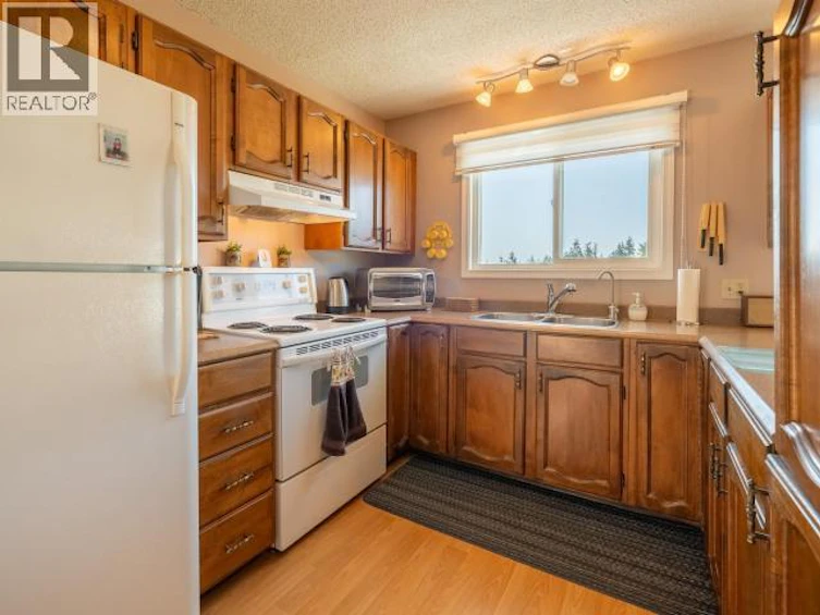 3271 Oak Street, Texada Island, BC - 10