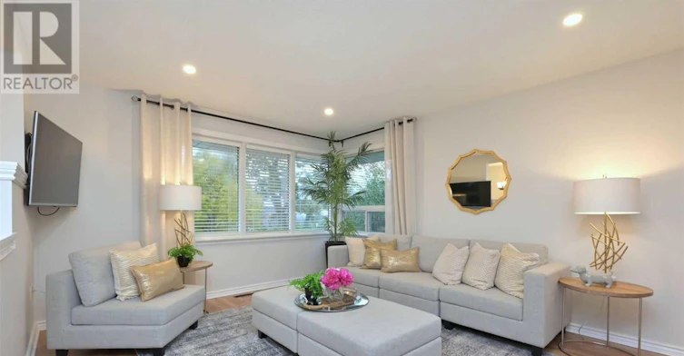 9 Avonmore Street, Brampton, ON, L6W 2S5 - 2