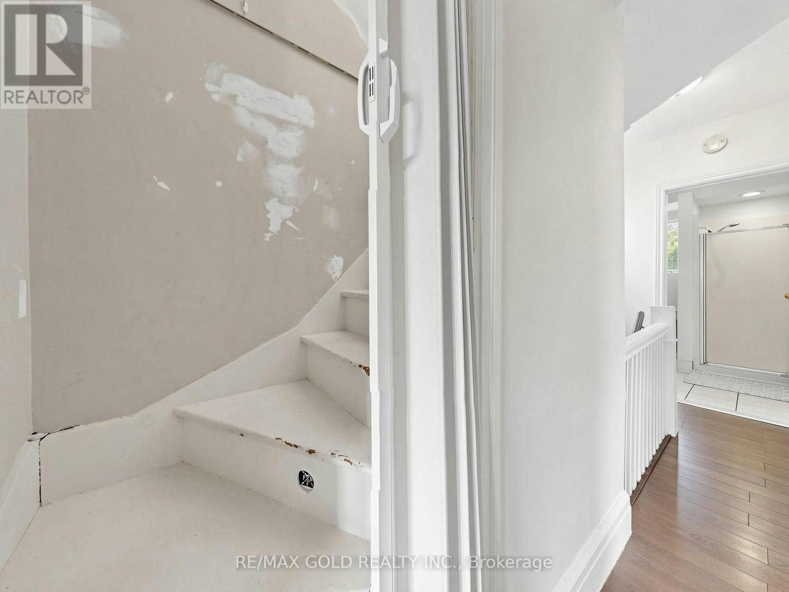 BSMT-746 King Street W, Hamilton, ON, L8S 1J8 - 3